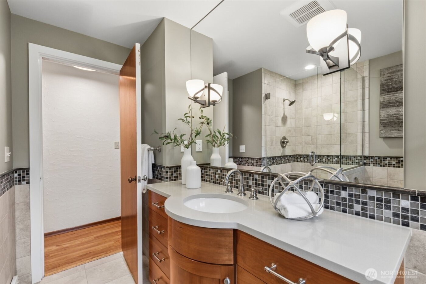 18502 Normandy Terrace SW, Normandy Park, WA 98166