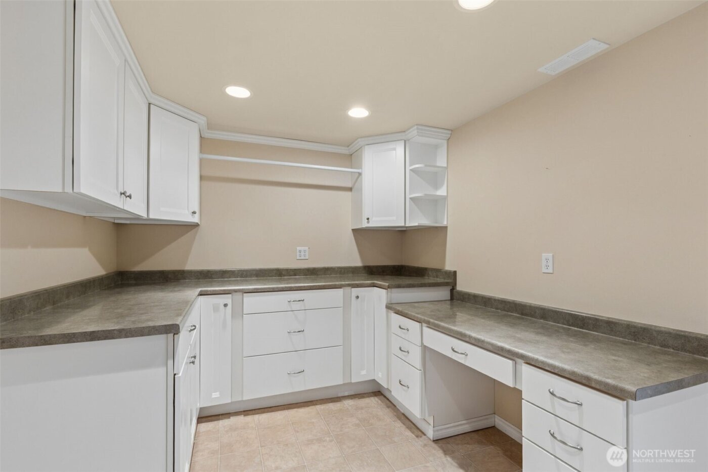 18502 Normandy Terrace SW, Normandy Park, WA 98166