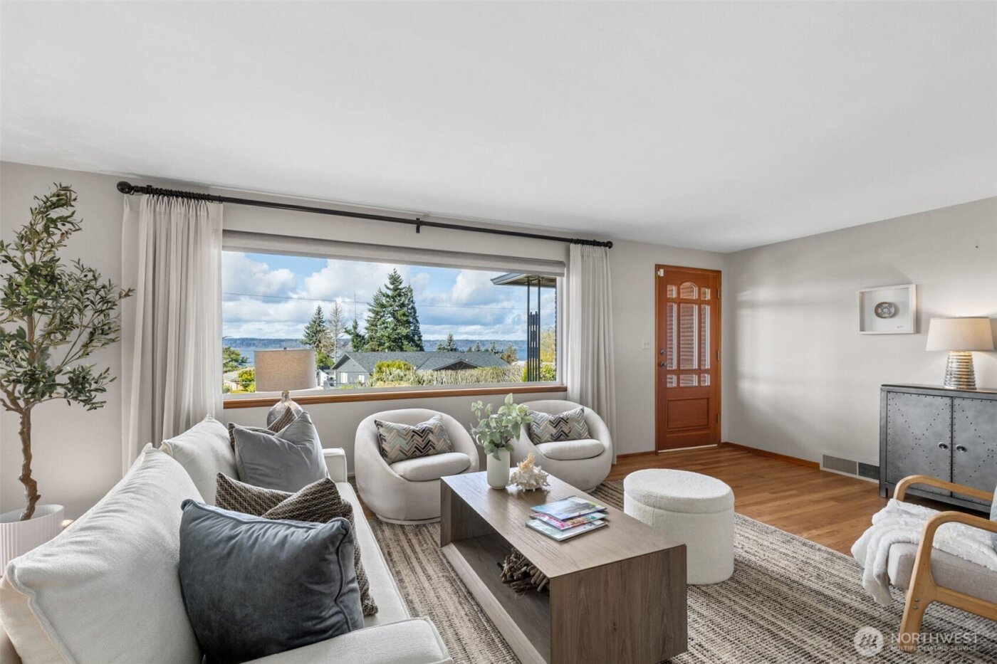 18502 Normandy Terrace SW, Normandy Park, WA 98166