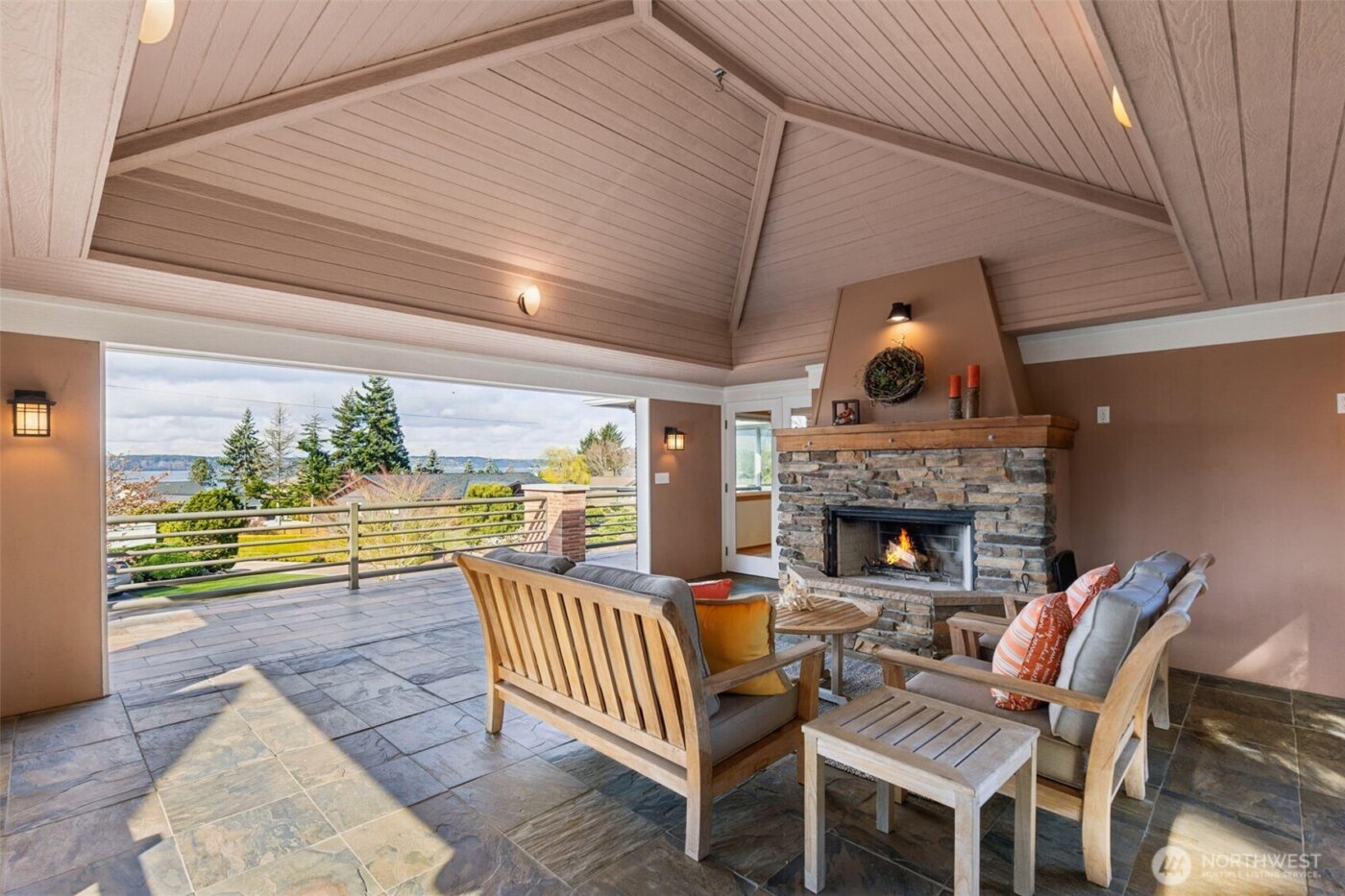 18502 Normandy Terrace SW, Normandy Park, WA 98166