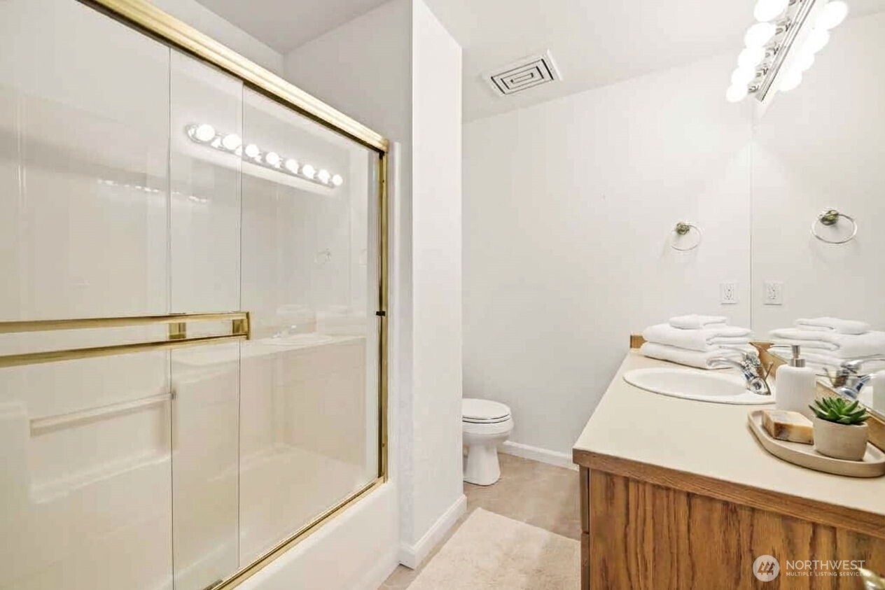 2005 NE 35th Place , Renton, WA 98056