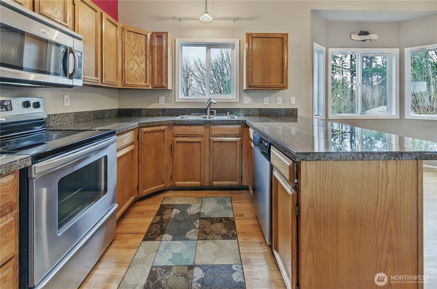 21211 95th Court S, Kent, WA 98031