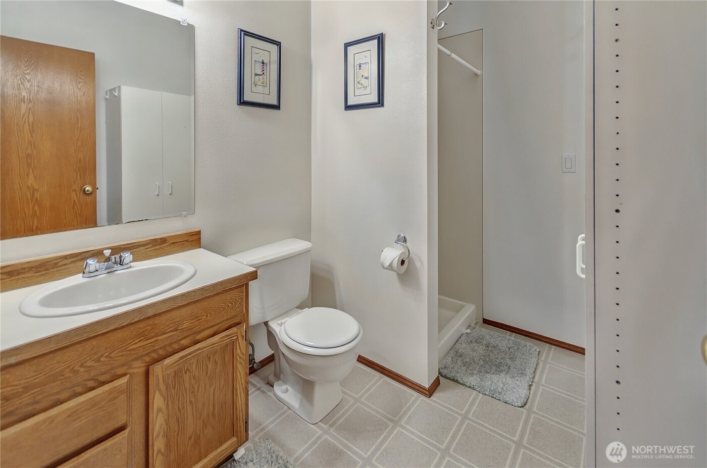 21211 95th Court S, Kent, WA 98031