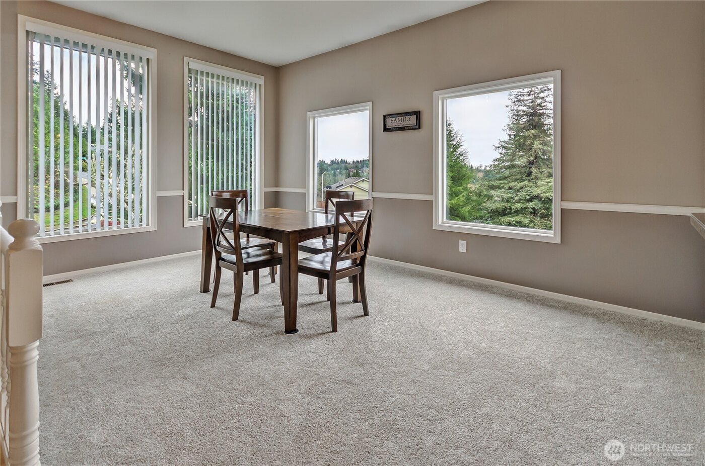 21211 95th Court S, Kent, WA 98031