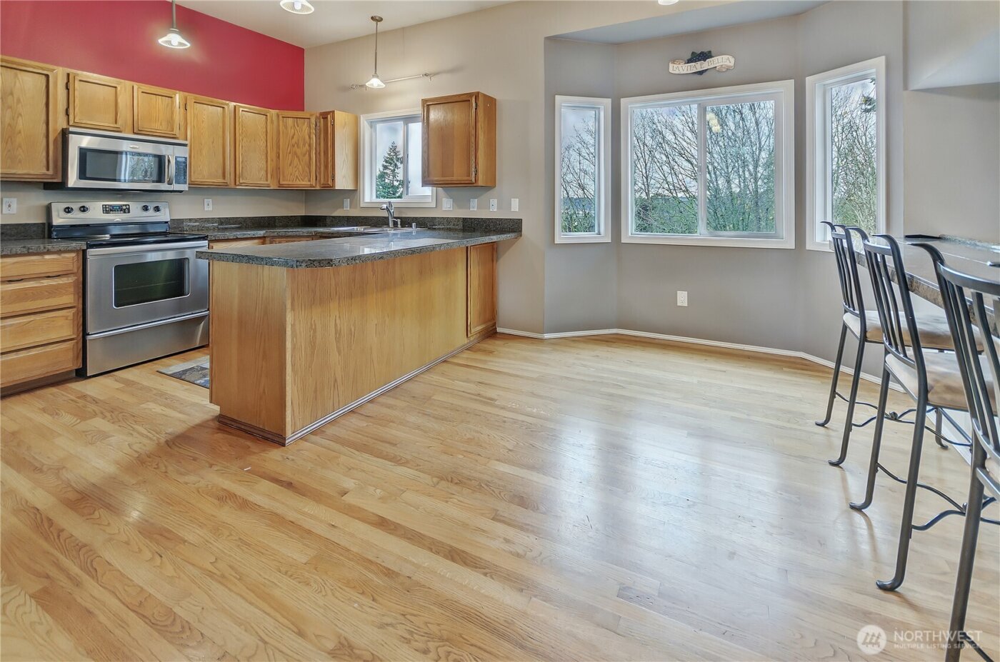 21211 95th Court S, Kent, WA 98031