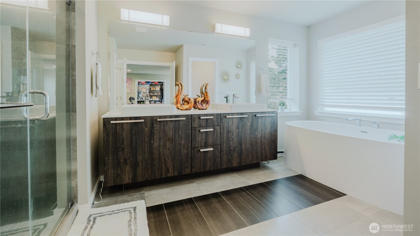 24028 SE 258th Way , Maple Valley, WA 98038