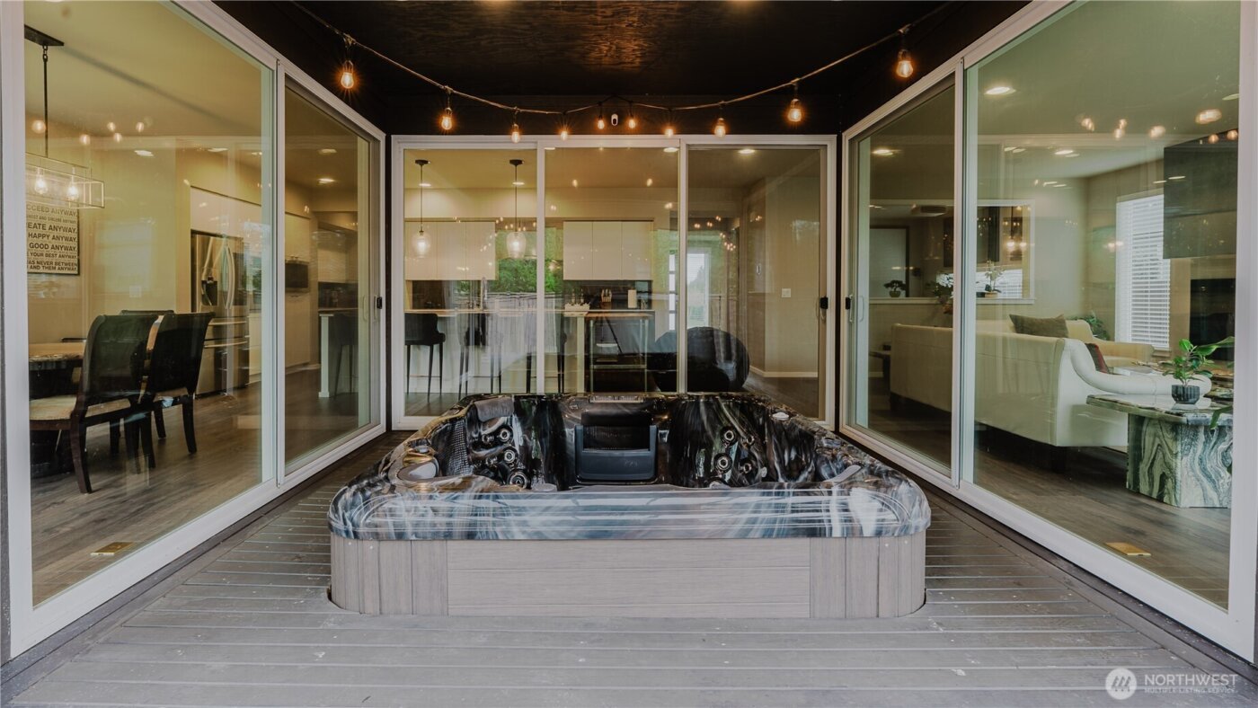 24028 SE 258th Way , Maple Valley, WA 98038