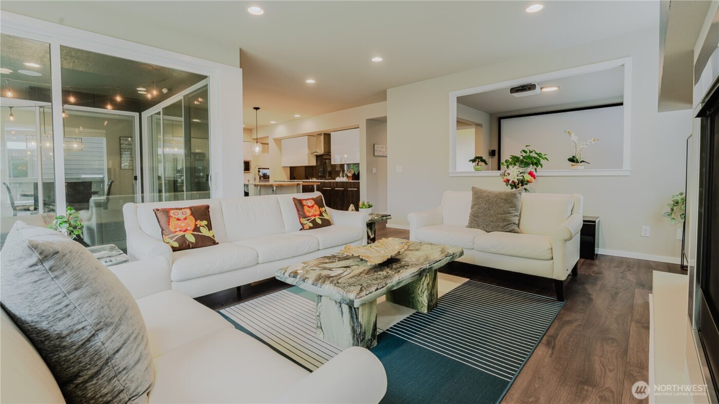 24028 SE 258th Way , Maple Valley, WA 98038