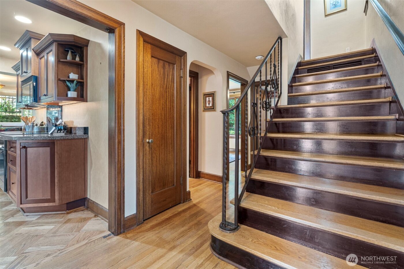 88 N Orchard Road , Tacoma, WA 98406