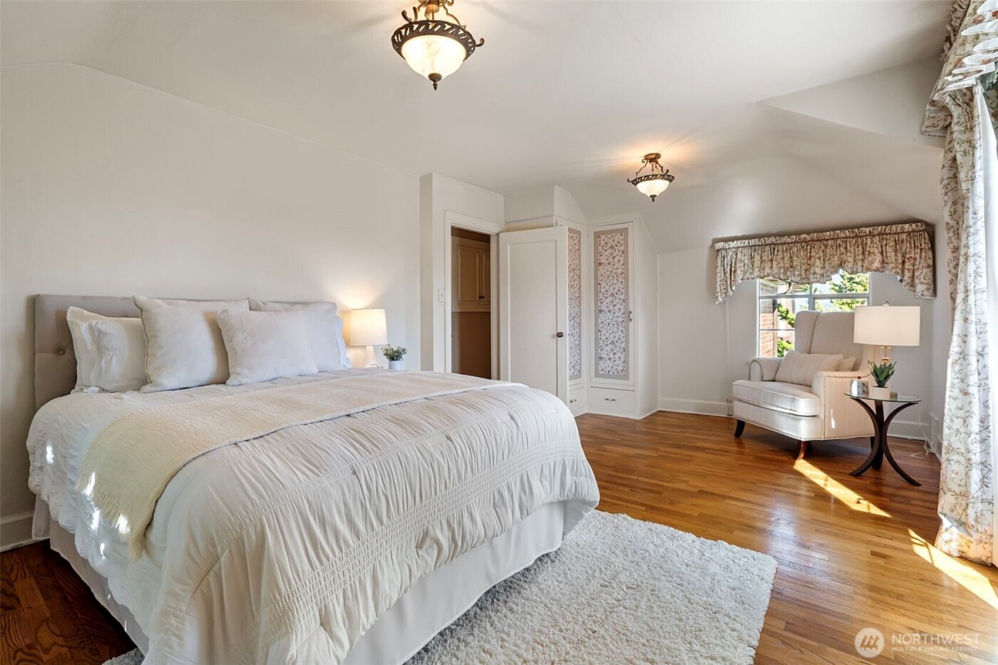 88 N Orchard Road , Tacoma, WA 98406