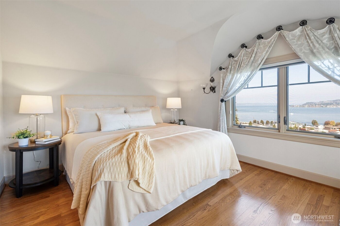 88 N Orchard Road , Tacoma, WA 98406