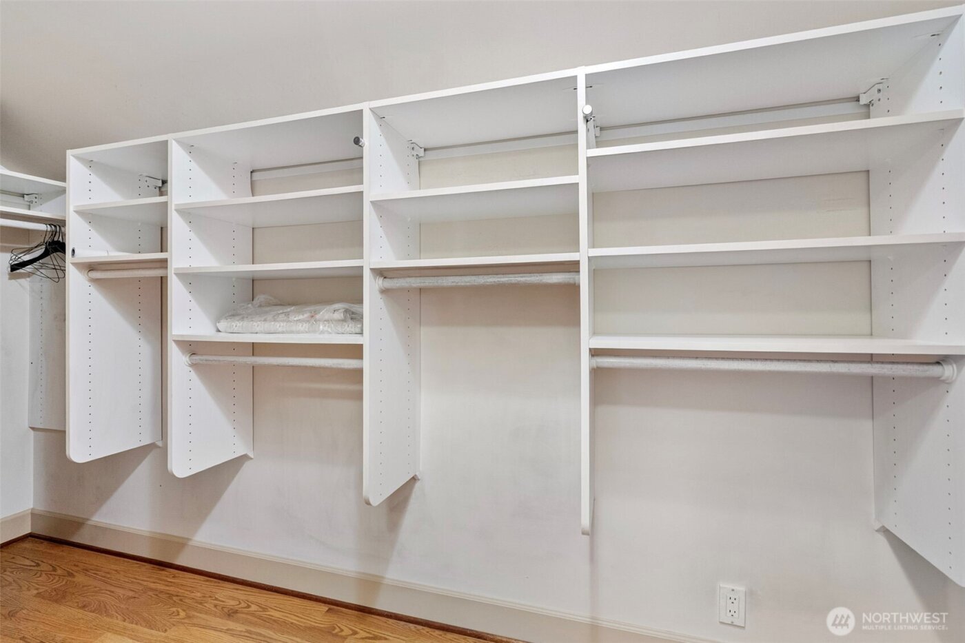 88 N Orchard Road , Tacoma, WA 98406