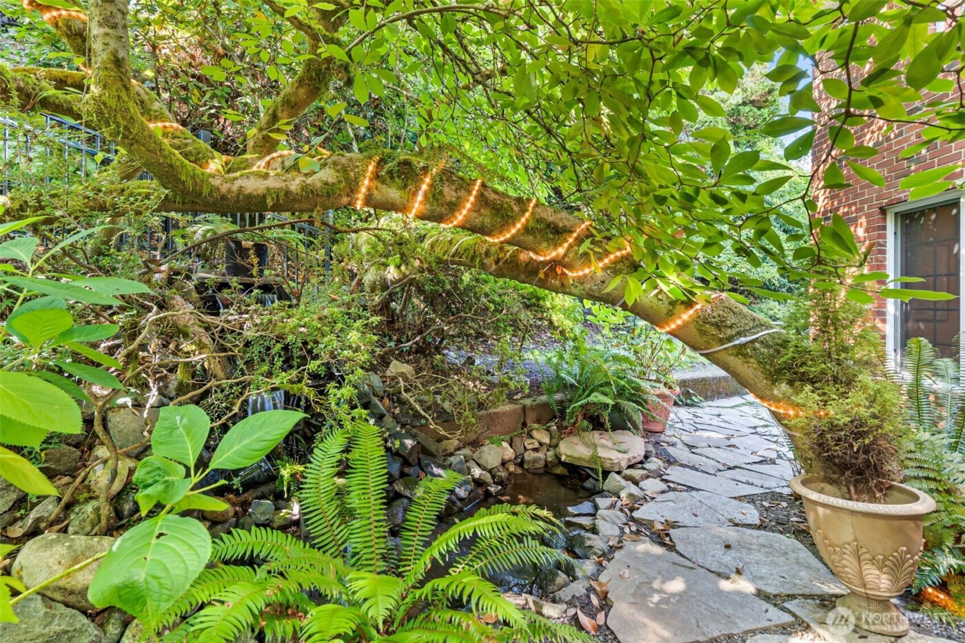 88 N Orchard Road , Tacoma, WA 98406