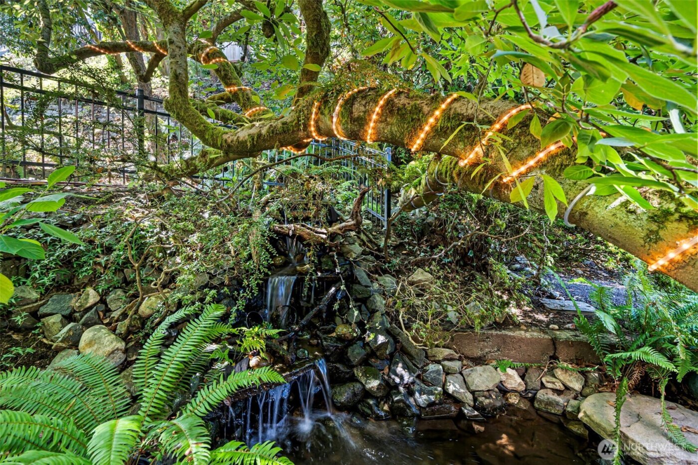 88 N Orchard Road , Tacoma, WA 98406