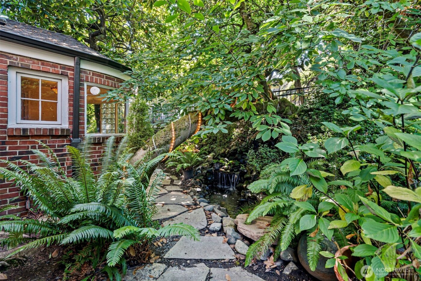 88 N Orchard Road , Tacoma, WA 98406