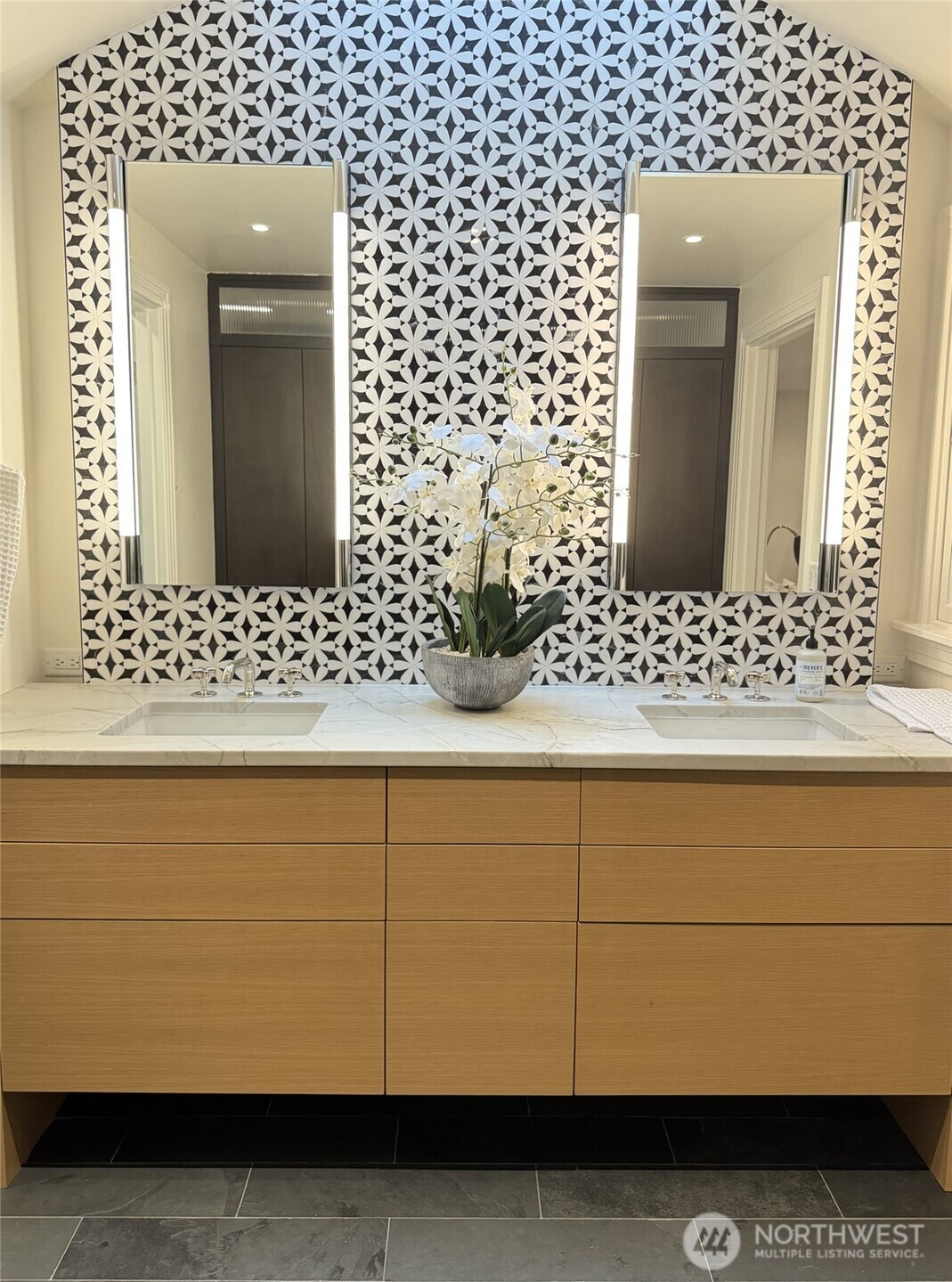 7 Lewis Lane , Mercer Island, WA 98040