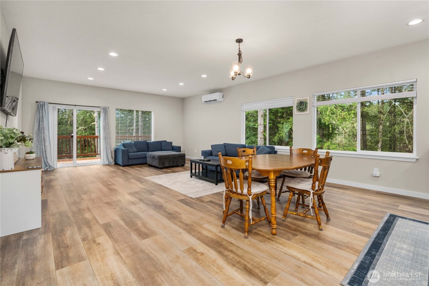 41 E Coon Drive N, Belfair, WA 98528