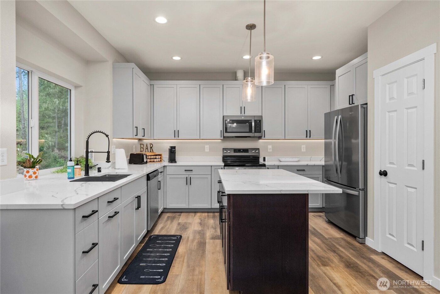 41 E Coon Drive N, Belfair, WA 98528