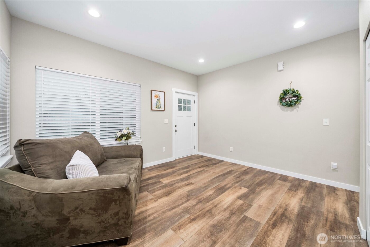 41 E Coon Drive N, Belfair, WA 98528