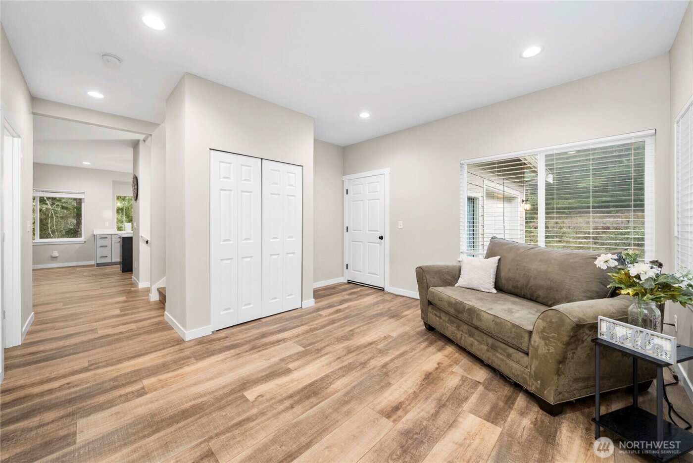 41 E Coon Drive N, Belfair, WA 98528