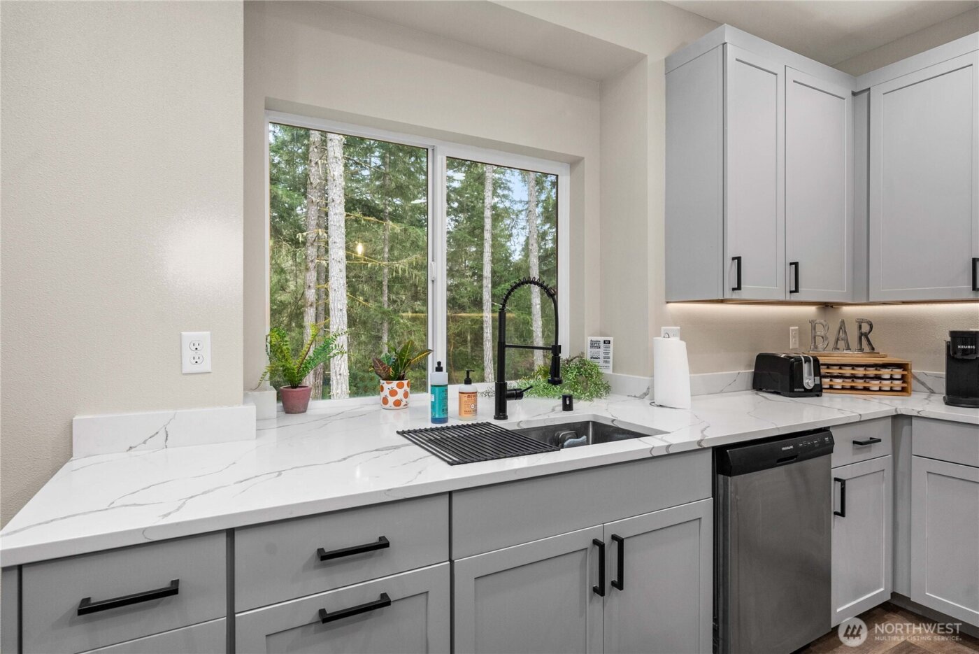 41 E Coon Drive N, Belfair, WA 98528