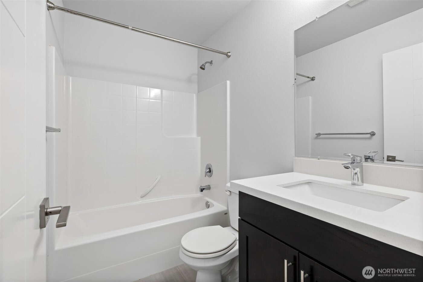 911 N 104th Street #A, Seattle, WA 98133