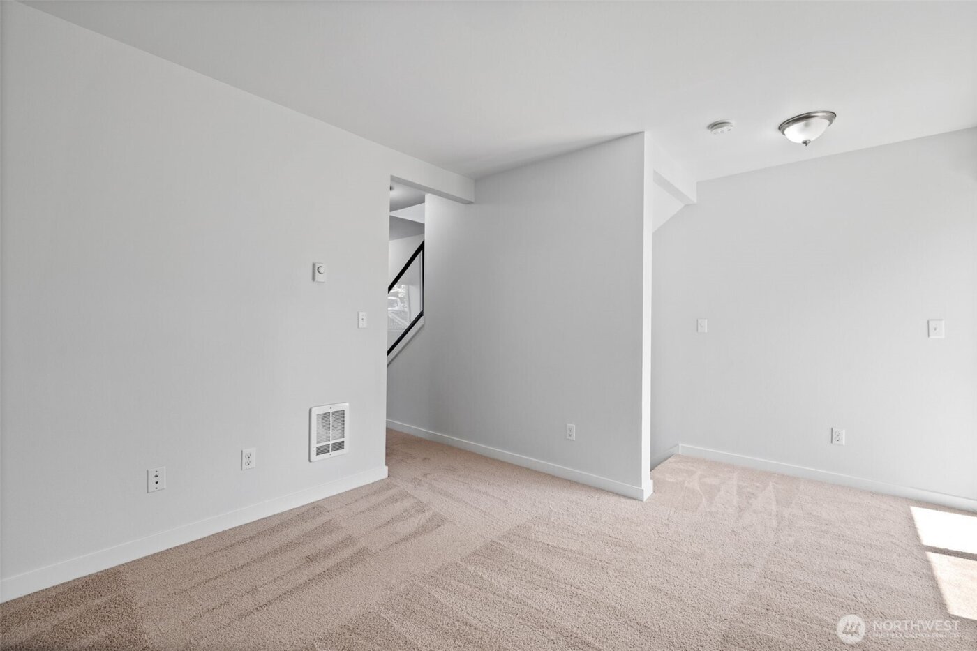 911 N 104th Street #A, Seattle, WA 98133