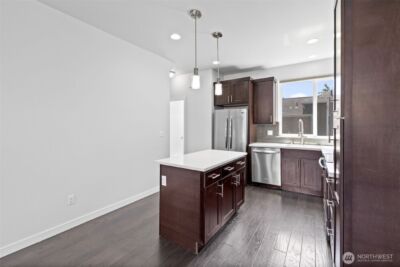 911 N 104th Street #A, Seattle, WA 98133 - Photo 24