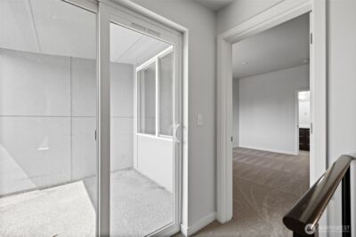 911 N 104th Street #A, Seattle, WA 98133 - Photo 31