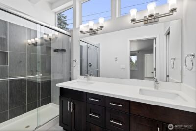 911 N 104th Street #A, Seattle, WA 98133 - Photo 38