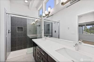 911 N 104th Street #A, Seattle, WA 98133 - Photo 39