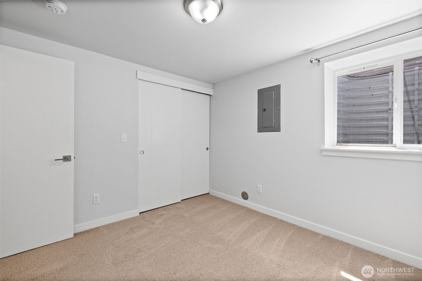 911 N 104th Street #A, Seattle, WA 98133