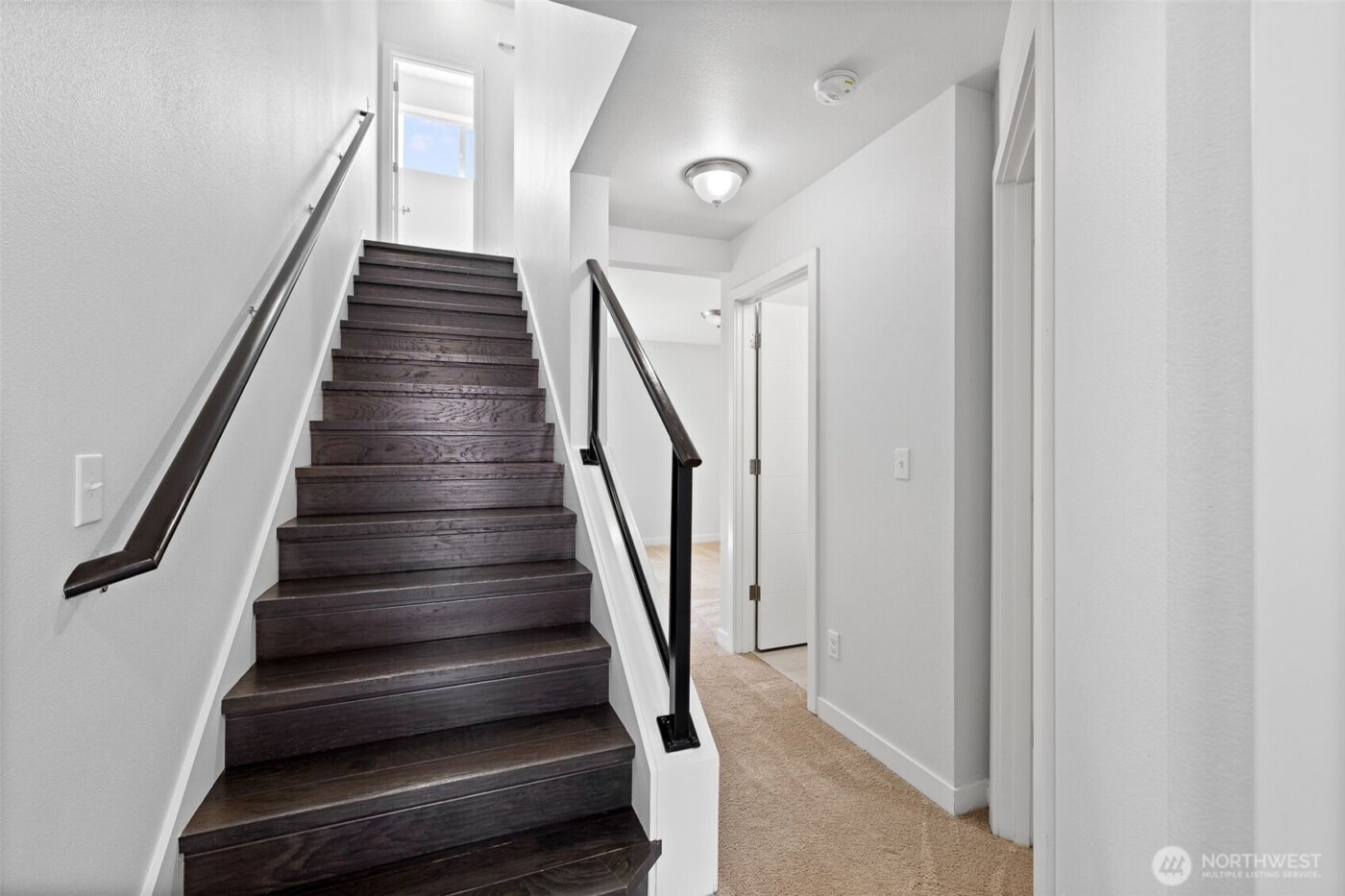 911 N 104th Street #A, Seattle, WA 98133