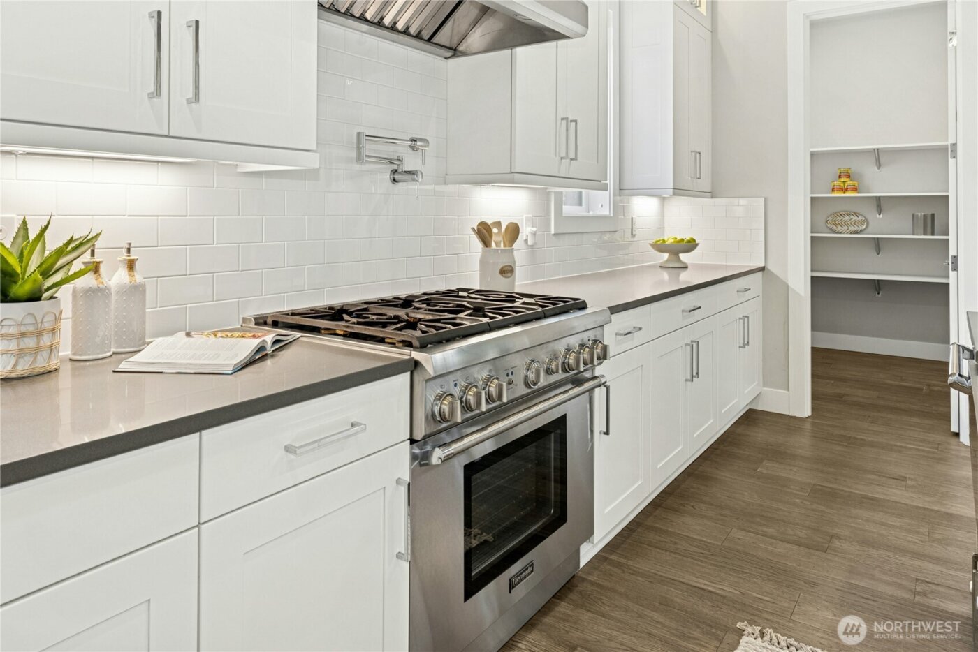 8784 NE Winslow Grove Court , Bainbridge Island, WA 98110