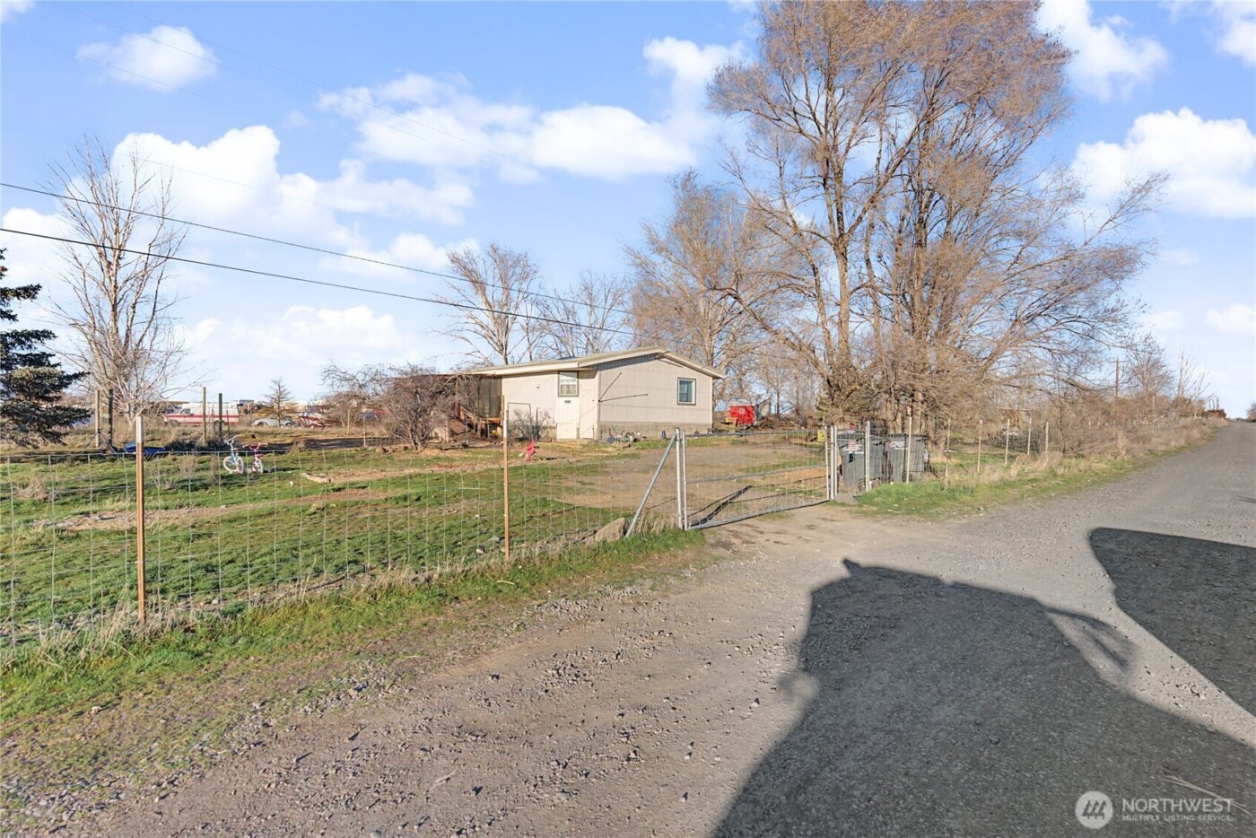 10124 Road 16 NE, Moses Lake, WA 98837-9356