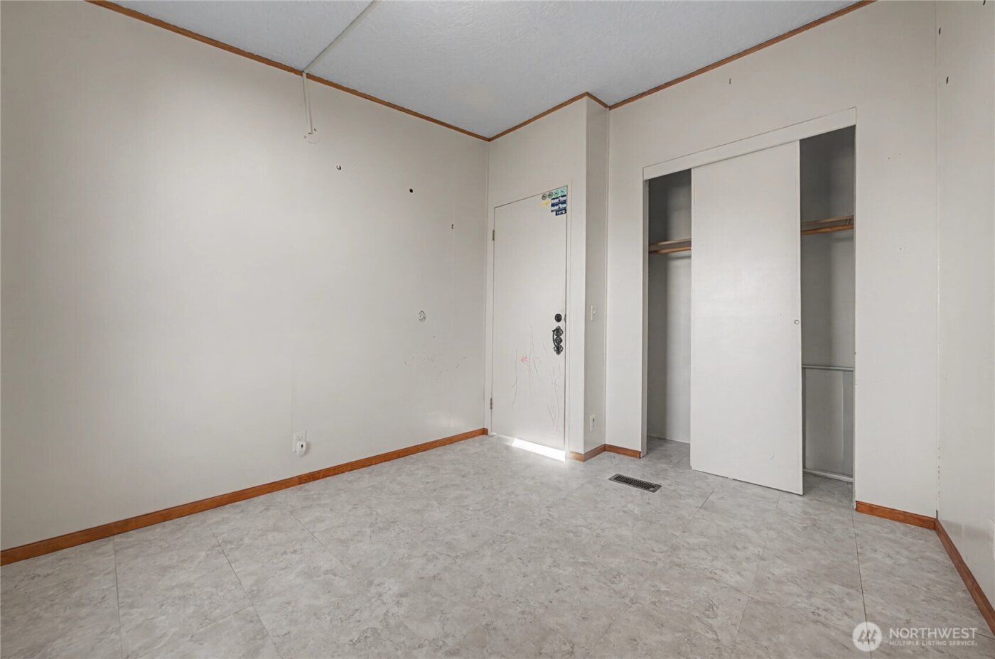 10124 Road 16 NE, Moses Lake, WA 98837-9356