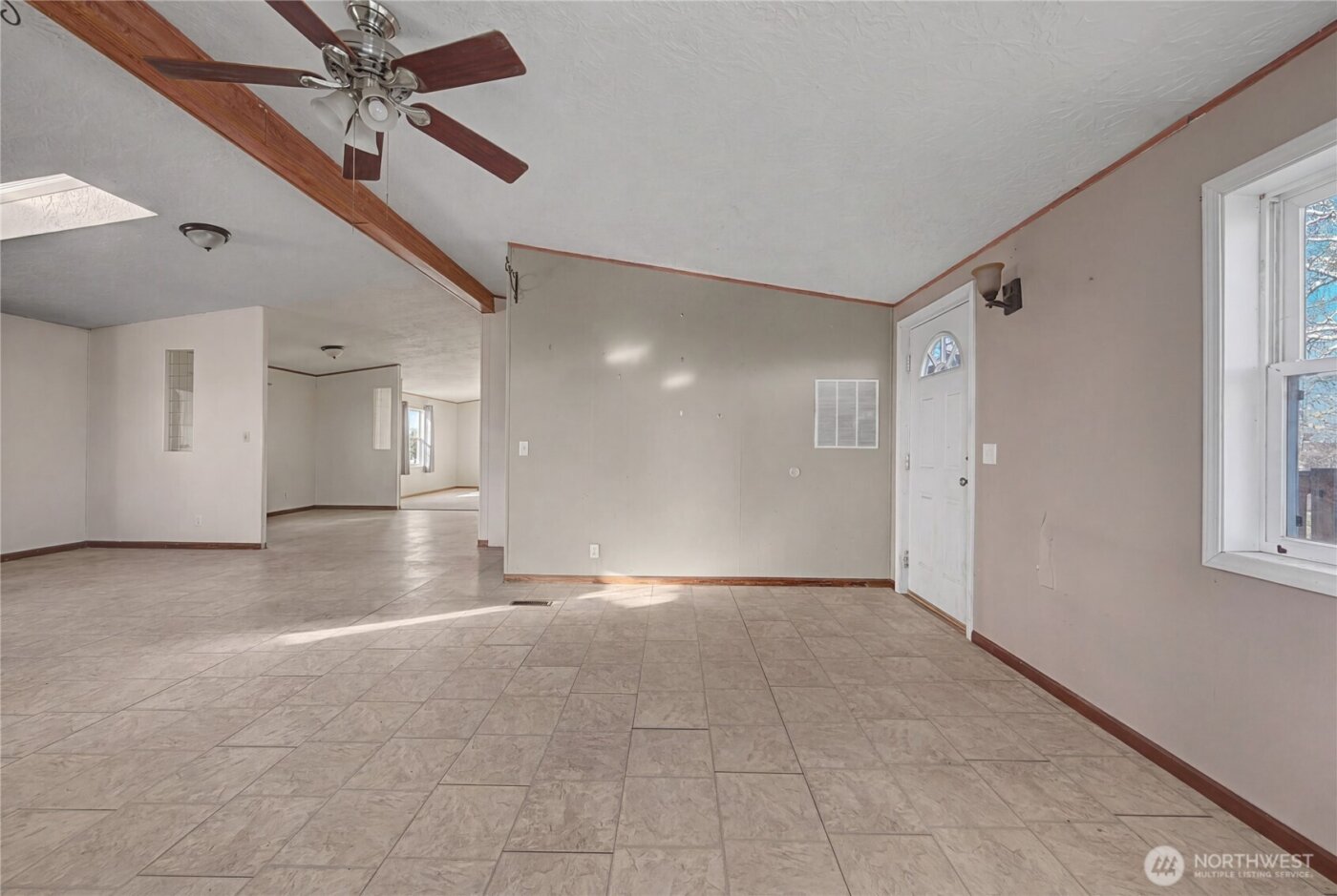 10124 Road 16 NE, Moses Lake, WA 98837-9356