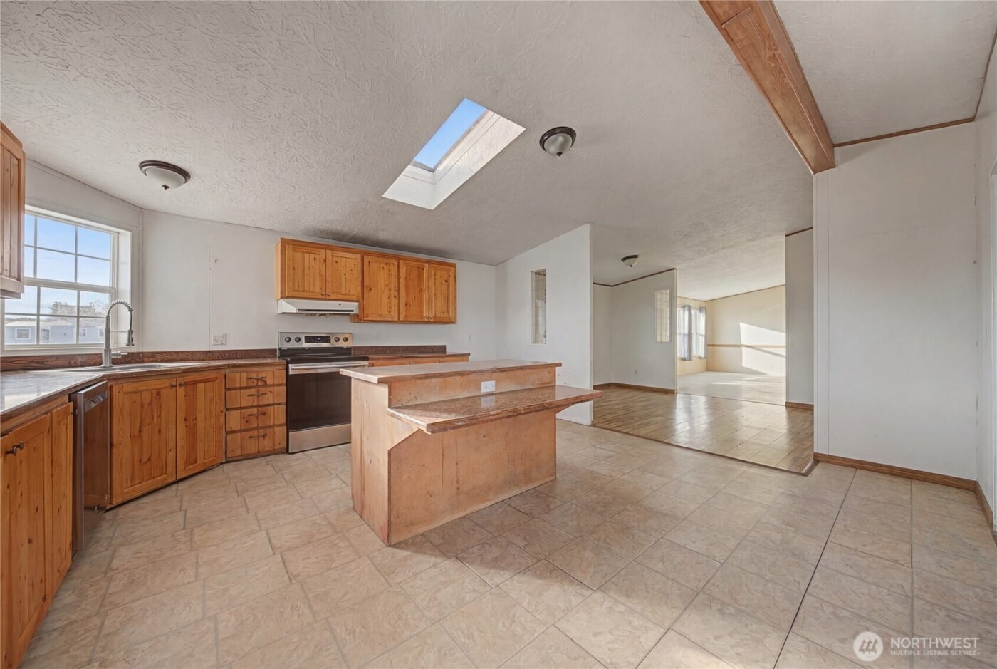 10124 Road 16 NE, Moses Lake, WA 98837-9356