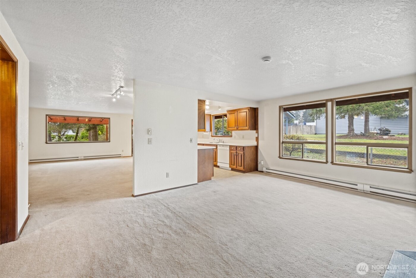 210 E Hawthorne Place , Port Angeles, WA 98362