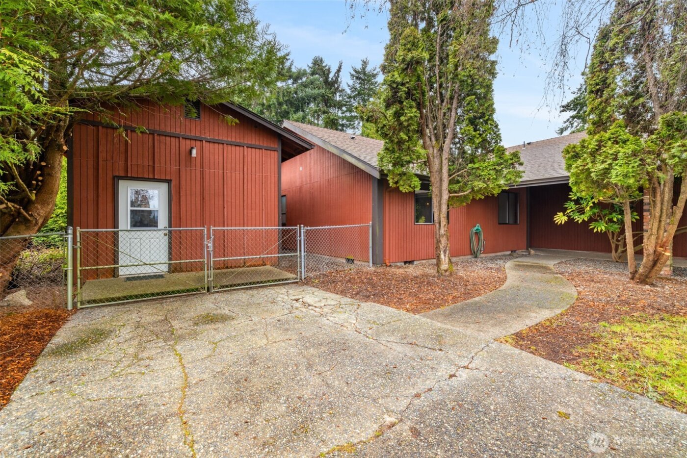 210 E Hawthorne Place , Port Angeles, WA 98362