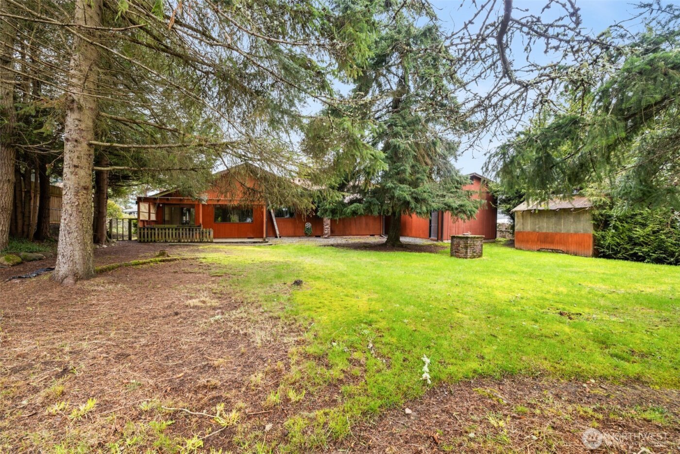 210 E Hawthorne Place , Port Angeles, WA 98362