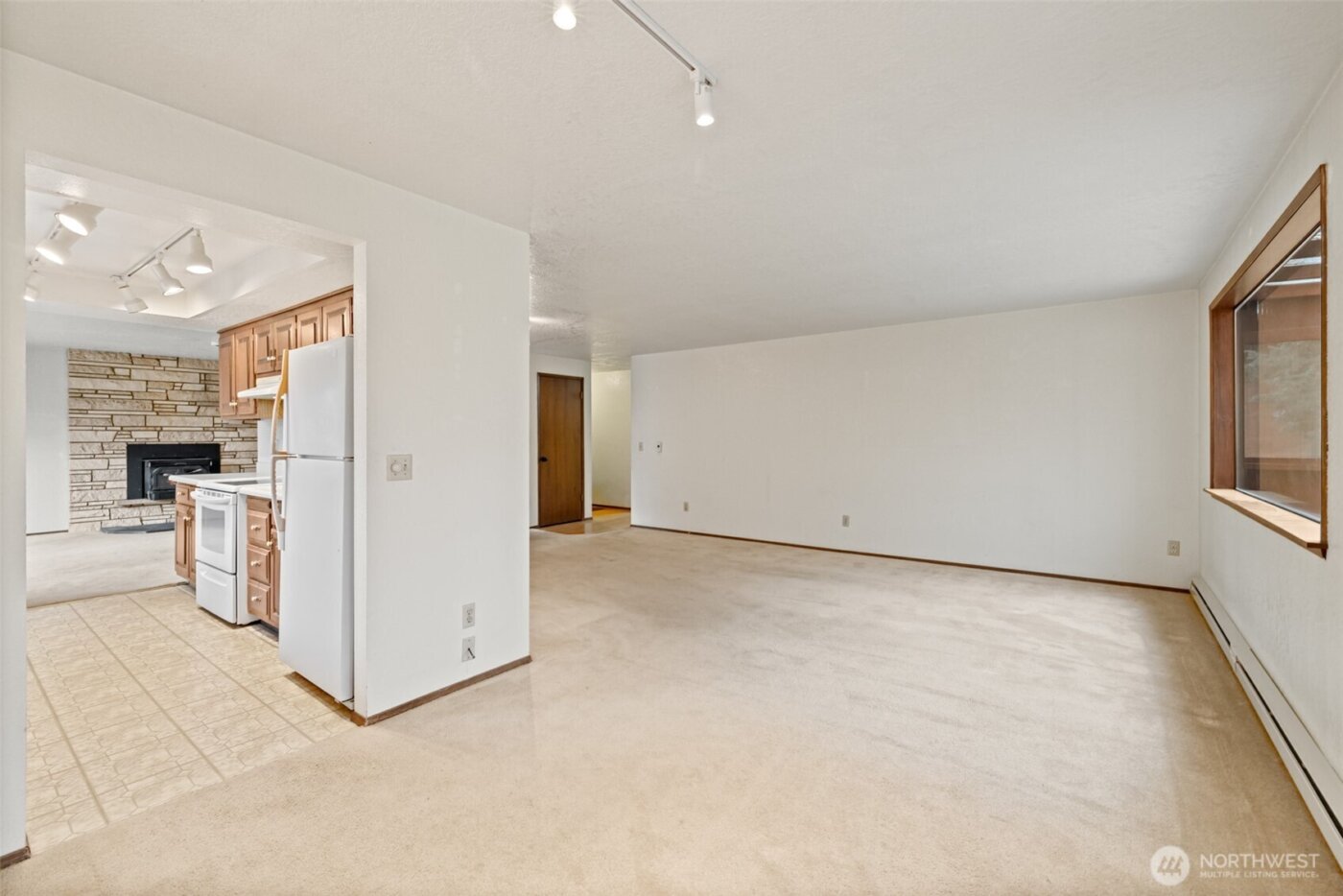 210 E Hawthorne Place , Port Angeles, WA 98362