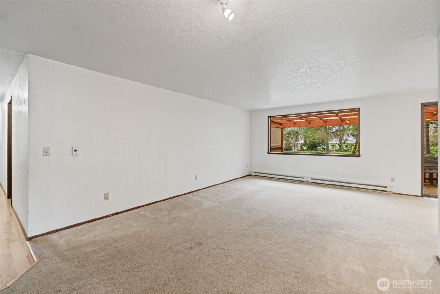 210 E Hawthorne Place , Port Angeles, WA 98362