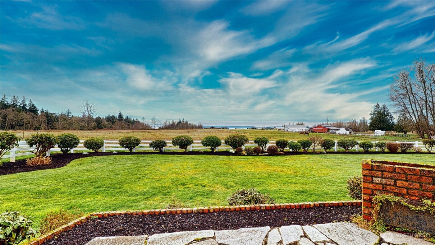 22128 Bulson Road , Mount Vernon, WA 98274