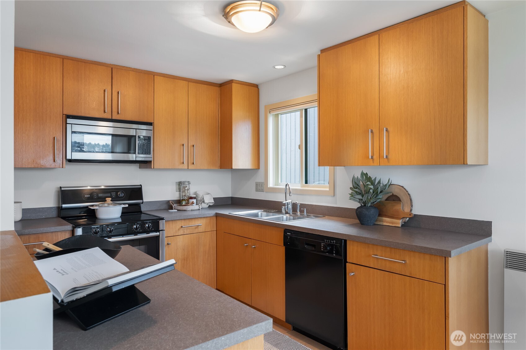 924 W Emerson Street #932A, Seattle, WA 98119