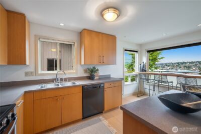 924 W Emerson Street #932A, Seattle, WA 98119 - Photo 17