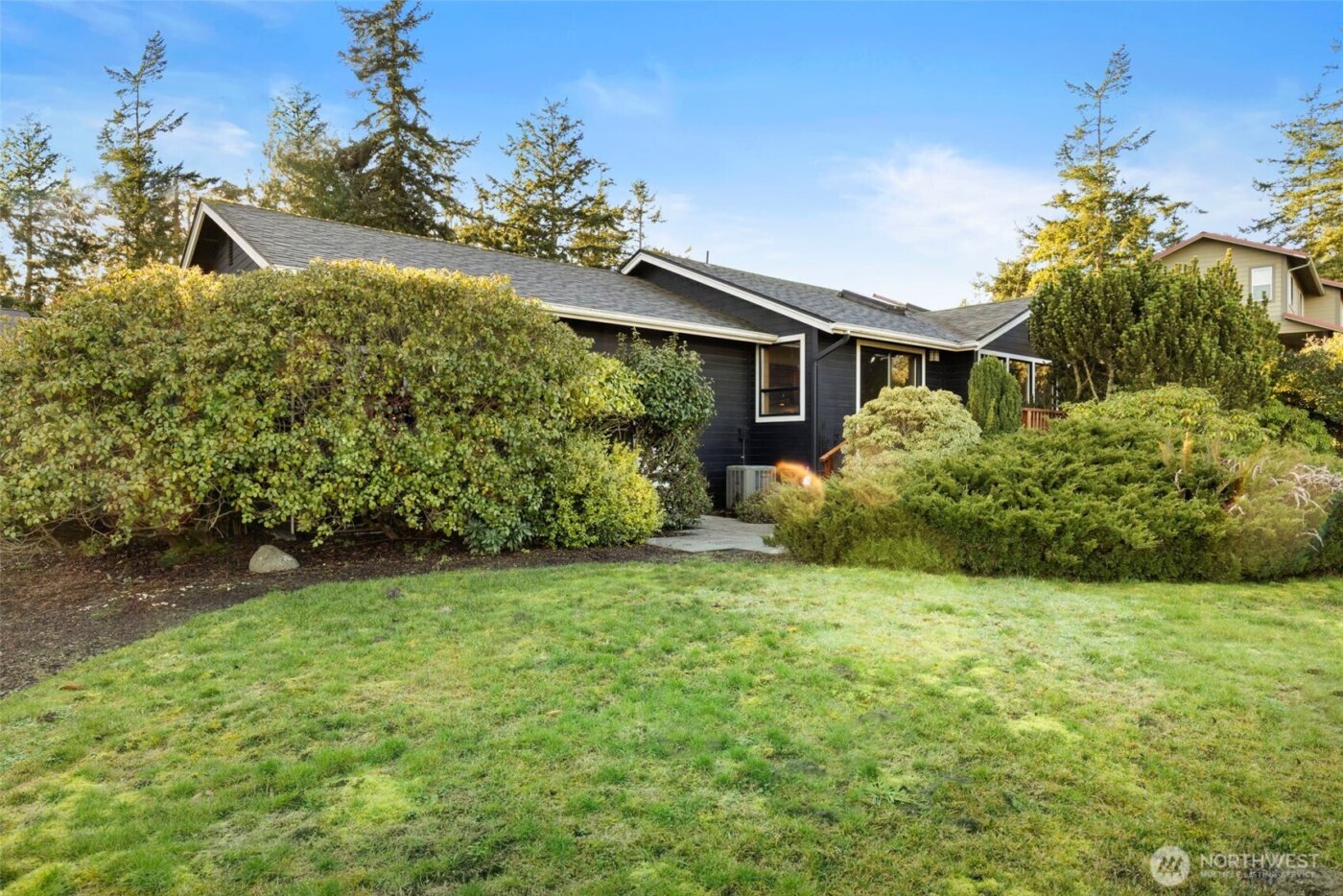 909 55th Street , Port Townsend, WA 98368