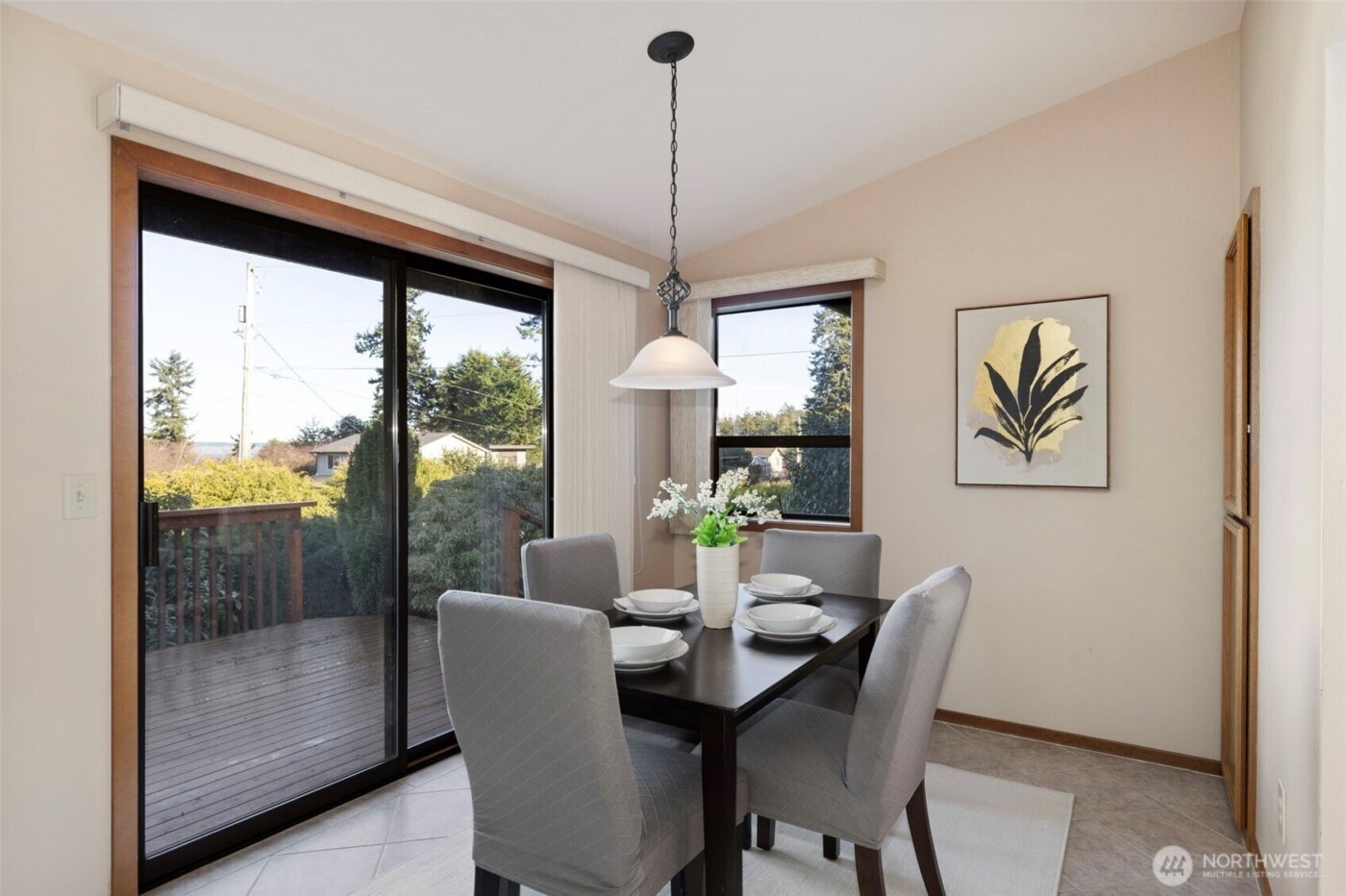 909 55th Street , Port Townsend, WA 98368