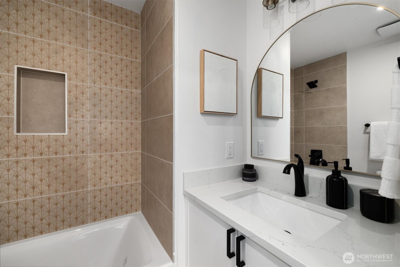 2317 S Judkins Street , Seattle, WA 98144