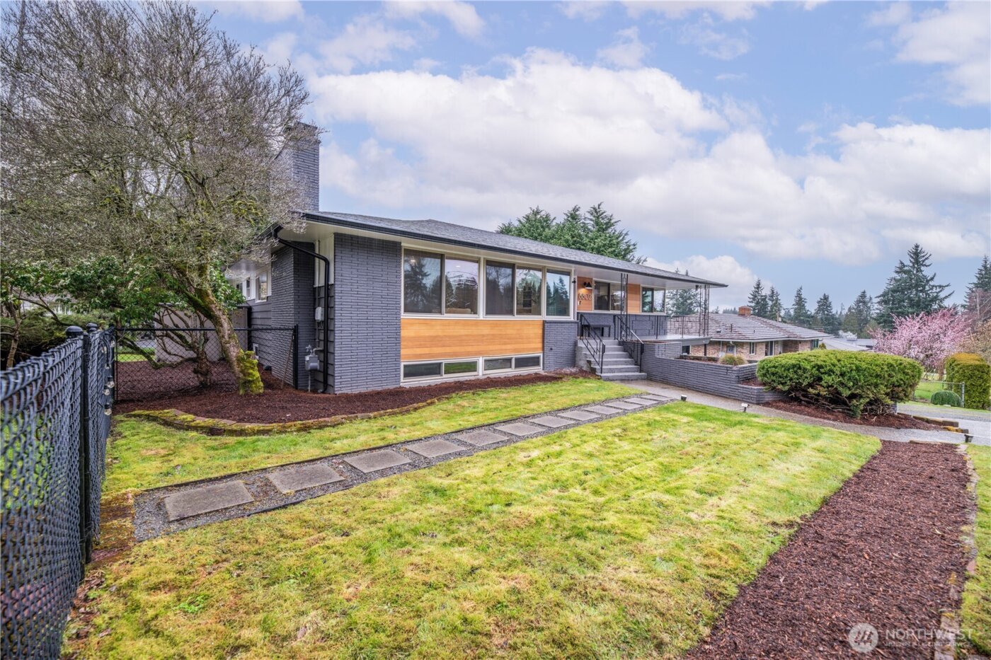 8802 Del Campo Drive , Everett, WA 98208